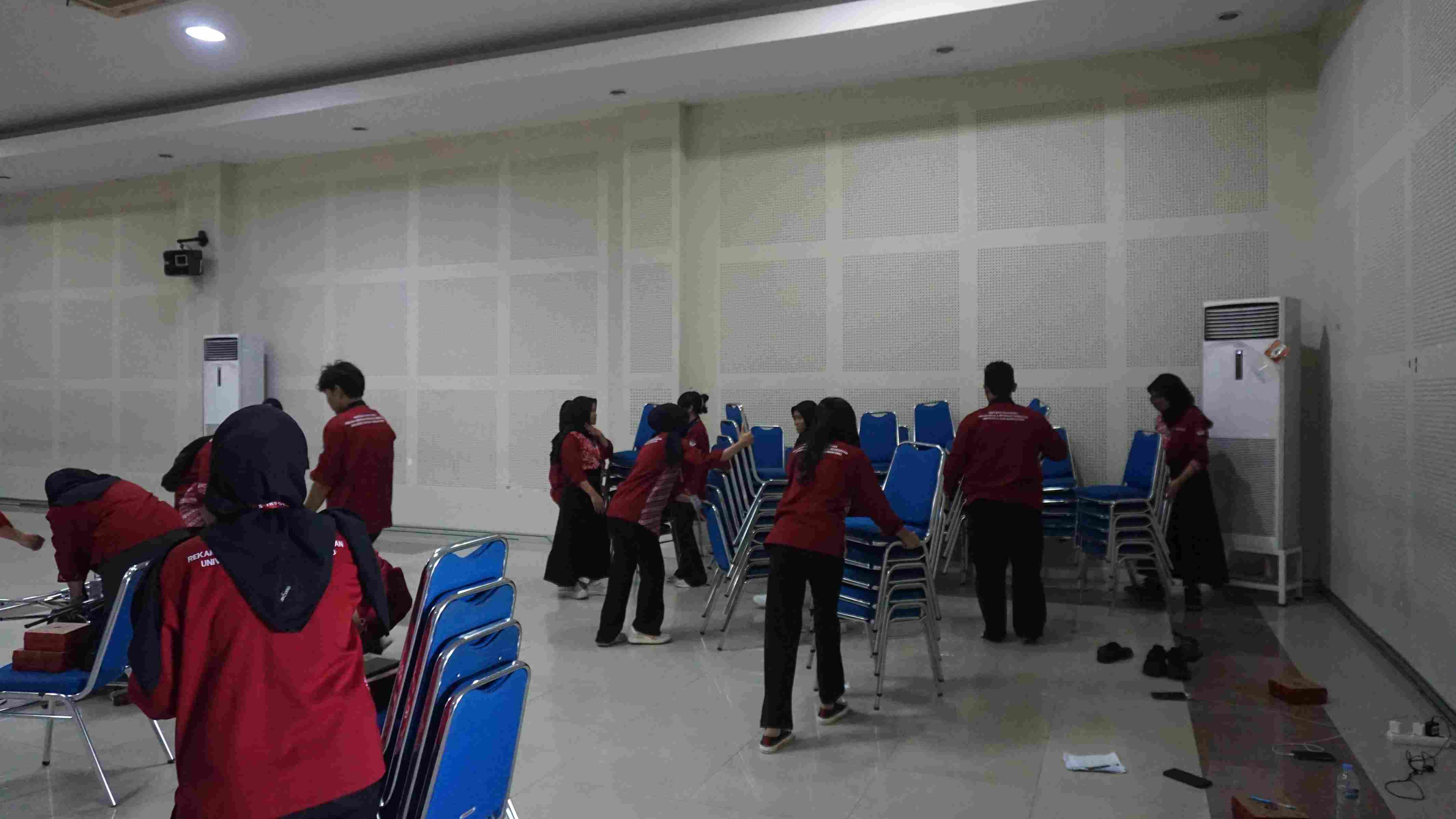 Persiapan Panitia Final MR.PC